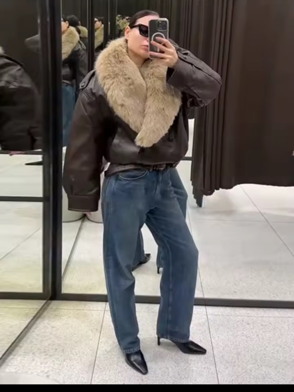 Dark Brown vegan Leather Jacket detachable Beige Fur Collar small like helsa - Picture 2 of 3